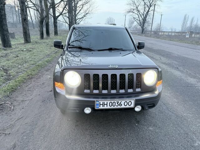 Сірий Джип Patriot, об'ємом двигуна 2.4 л та пробігом 238 тис. км за 10500 $, фото 1 на Automoto.ua