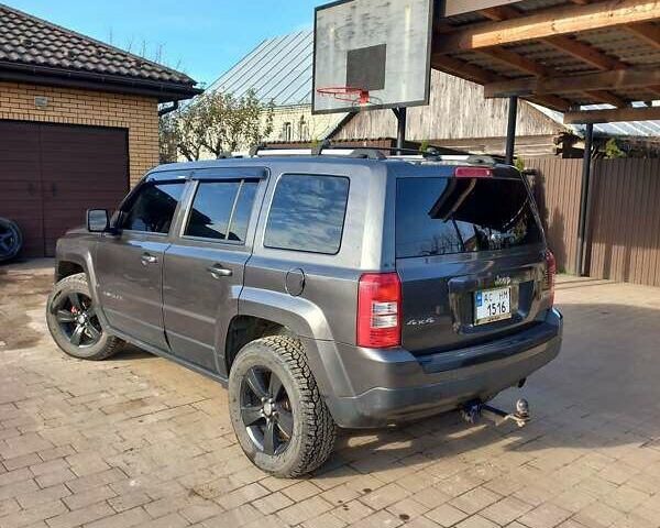 Сірий Джип Patriot, об'ємом двигуна 2.36 л та пробігом 160 тис. км за 11500 $, фото 1 на Automoto.ua
