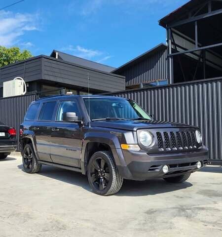 Серый Джип Патриот, объемом двигателя 2 л и пробегом 190 тыс. км за 8999 $, фото 1 на Automoto.ua