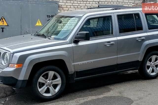 Серый Джип Патриот, объемом двигателя 2 л и пробегом 144 тыс. км за 8650 $, фото 1 на Automoto.ua