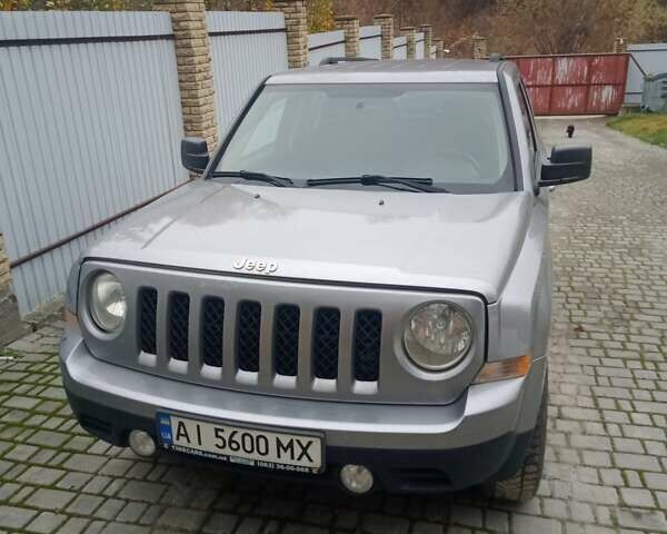 Сірий Джип Patriot, об'ємом двигуна 2.36 л та пробігом 175 тис. км за 9500 $, фото 1 на Automoto.ua