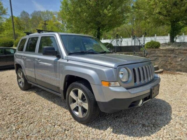 Серый Джип Патриот, объемом двигателя 2 л и пробегом 120 тыс. км за 2000 $, фото 1 на Automoto.ua