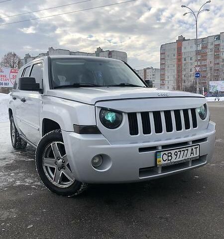 Сірий Джип Patriot, об'ємом двигуна 2.4 л та пробігом 175 тис. км за 8000 $, фото 1 на Automoto.ua