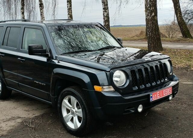 Синій Джип Patriot, об'ємом двигуна 0.24 л та пробігом 310 тис. км за 9900 $, фото 1 на Automoto.ua