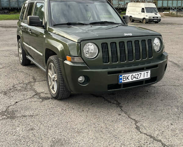 Зелений Джип Patriot, об'ємом двигуна 2.36 л та пробігом 227 тис. км за 5800 $, фото 1 на Automoto.ua