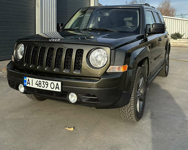 Зеленый Джип Патриот, объемом двигателя 2.36 л и пробегом 209 тыс. км за 11200 $, фото 1 на Automoto.ua