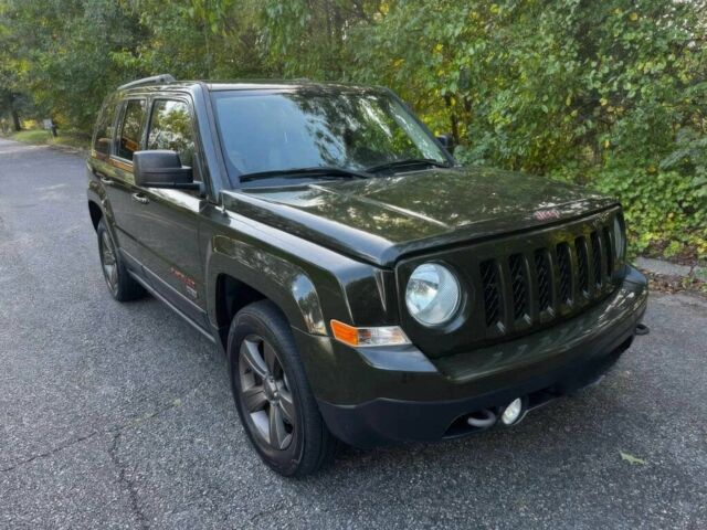 Зеленый Джип Патриот, объемом двигателя 2.4 л и пробегом 55 тыс. км за 4500 $, фото 1 на Automoto.ua