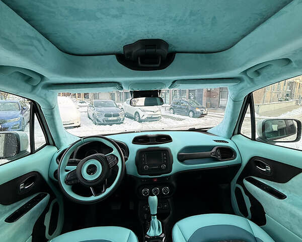 Белый Джип Ренегат, объемом двигателя 2.4 л и пробегом 134 тыс. км за 15300 $, фото 1 на Automoto.ua