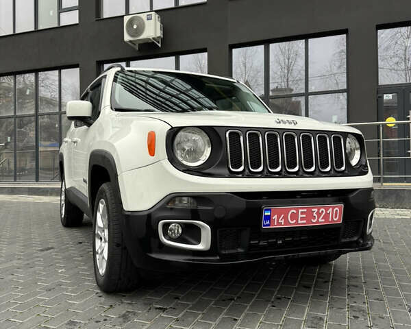 Белый Джип Ренегат, объемом двигателя 2.36 л и пробегом 112 тыс. км за 13500 $, фото 1 на Automoto.ua