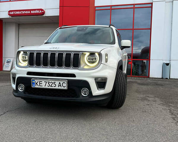 Білий Джип Ренегат, об'ємом двигуна 2.36 л та пробігом 150 тис. км за 13500 $, фото 1 на Automoto.ua