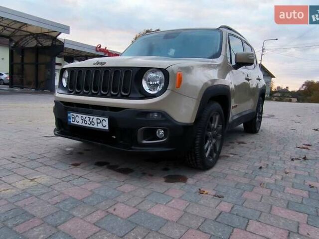 Джип Ренегат 2016 в Миколаїв на Automoto.ua Бежевый Джип Ренегат, объемом двигателя 2.36 л и пробегом 180 тыс. км за 12200 $, фото 1 на Automoto.ua