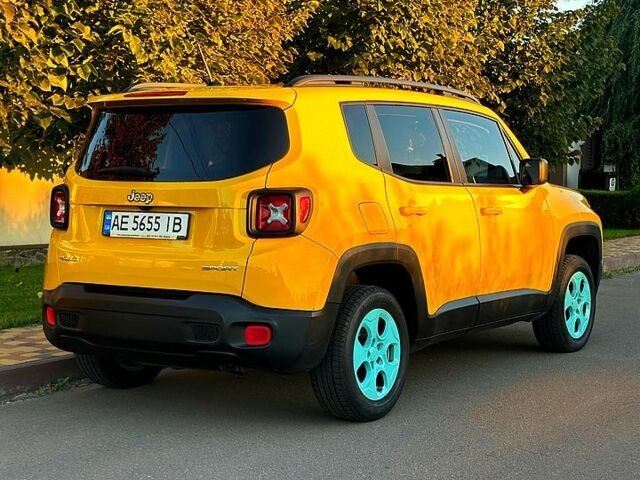 Жовтий Джип Ренегат, об'ємом двигуна 2.4 л та пробігом 194 тис. км за 11600 $, фото 1 на Automoto.ua