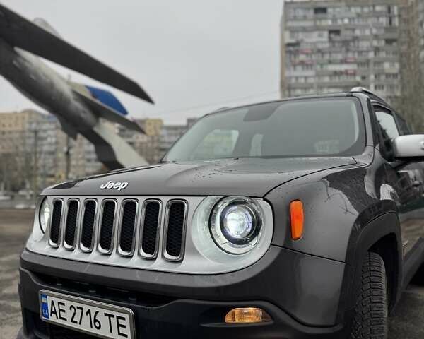 Серый Джип Ренегат, объемом двигателя 2.36 л и пробегом 179 тыс. км за 12700 $, фото 1 на Automoto.ua