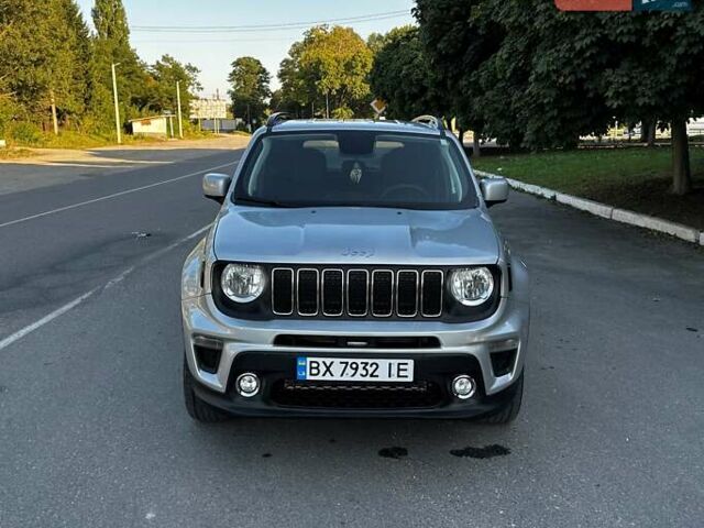 Серый Джип Ренегат, объемом двигателя 2.36 л и пробегом 72 тыс. км за 13500 $, фото 1 на Automoto.ua