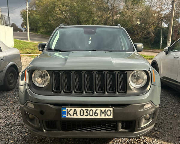 Джип Ренегат 2018 у Києві на Automoto.ua Сірий Джип Ренегат, об'ємом двигуна 2.36 л та пробігом 220 тис. км за 10500 $, фото 1 на Automoto.ua