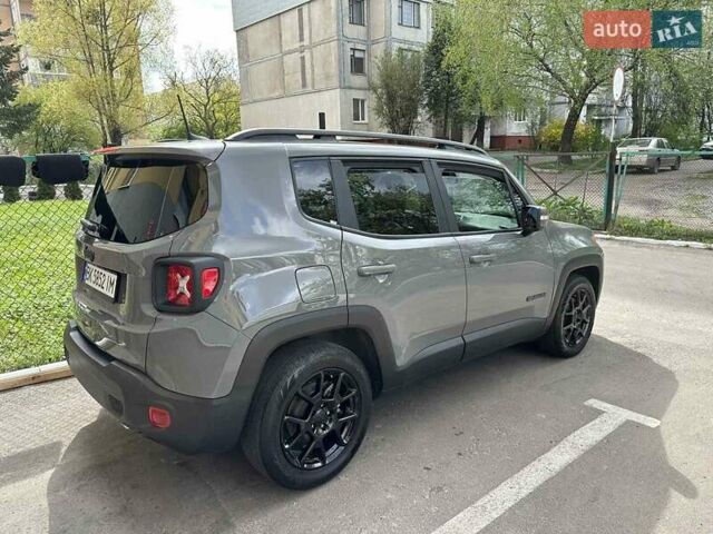 Сірий Джип Ренегат, об'ємом двигуна 2.36 л та пробігом 83 тис. км за 15200 $, фото 1 на Automoto.ua