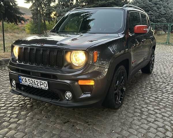 Серый Джип Ренегат, объемом двигателя 2.36 л и пробегом 158 тыс. км за 14600 $, фото 1 на Automoto.ua