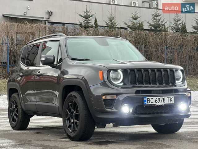 Серый Джип Ренегат, объемом двигателя 2.4 л и пробегом 45 тыс. км за 16500 $, фото 1 на Automoto.ua