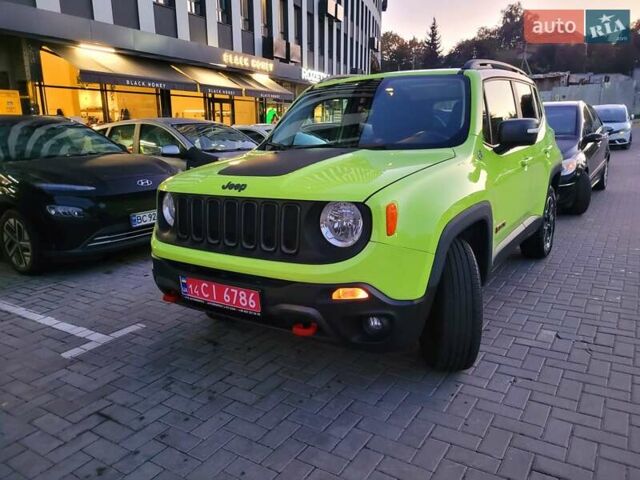 Джип Ренегат 2017 в Львове на Automoto.ua Зеленый Джип Ренегат, объемом двигателя 2.36 л и пробегом 268 тыс. км за 12999 $, фото 1 на Automoto.ua
