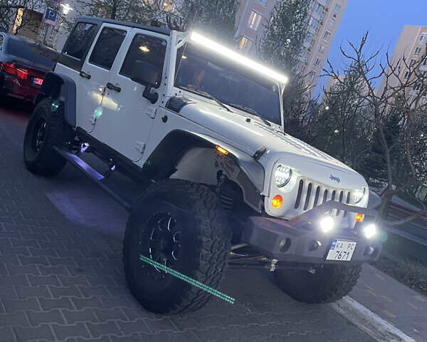 Белый Джип Вранглер, объемом двигателя 3.6 л и пробегом 132 тыс. км за 26500 $, фото 1 на Automoto.ua