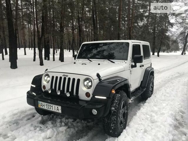 Білий Джип Wrangler, об'ємом двигуна 2.8 л та пробігом 70 тис. км за 33900 $, фото 1 на Automoto.ua