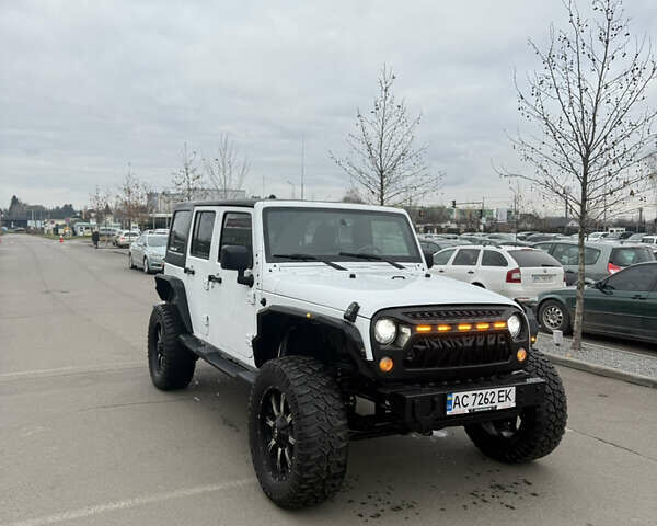 Білий Джип Wrangler, об'ємом двигуна 3.6 л та пробігом 124 тис. км за 26999 $, фото 1 на Automoto.ua