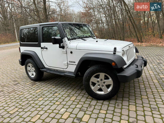 Білий Джип Wrangler, об'ємом двигуна 3.6 л та пробігом 47 тис. км за 19300 $, фото 1 на Automoto.ua