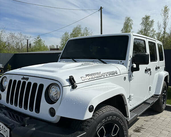 Білий Джип Wrangler, об'ємом двигуна 3.6 л та пробігом 77 тис. км за 29300 $, фото 1 на Automoto.ua