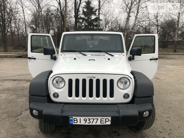 Білий Джип Wrangler, об'ємом двигуна 3.6 л та пробігом 25 тис. км за 29200 $, фото 1 на Automoto.ua