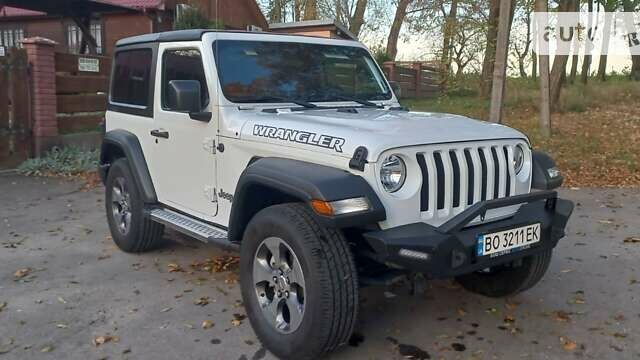 Білий Джип Wrangler, об'ємом двигуна 3.6 л та пробігом 24 тис. км за 32500 $, фото 1 на Automoto.ua