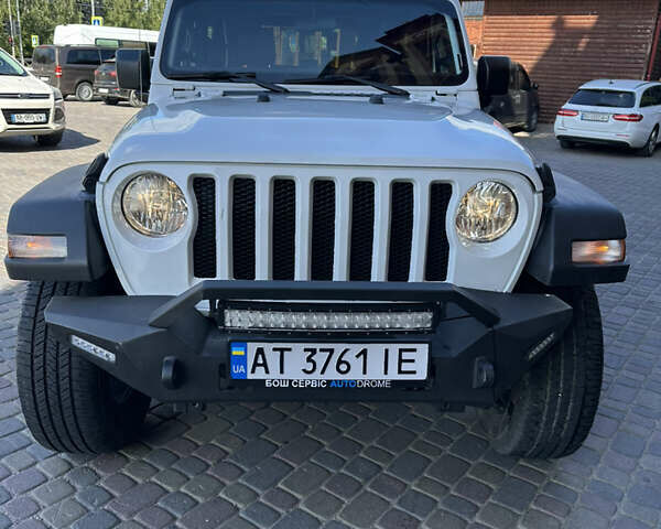 Білий Джип Wrangler, об'ємом двигуна 3.6 л та пробігом 28 тис. км за 35777 $, фото 1 на Automoto.ua