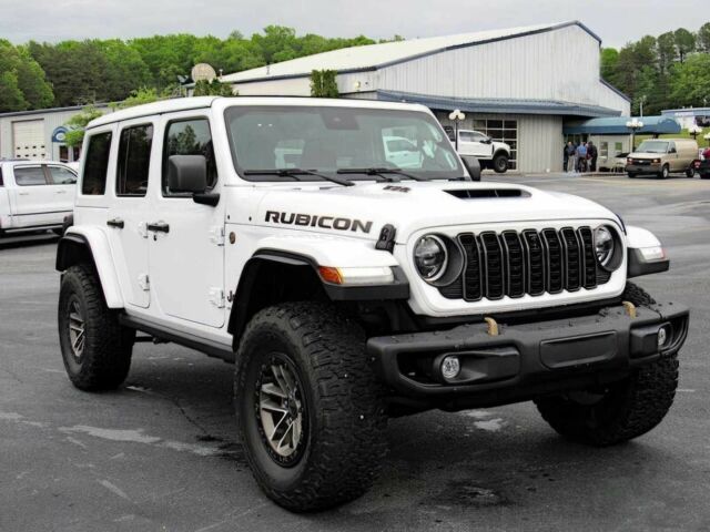 Джип Вранглер 2024 в Киеве на Automoto.ua Белый Джип Вранглер, объемом двигателя 6.4 л и пробегом 11 тыс. км за 18500 $, фото 1 на Automoto.ua