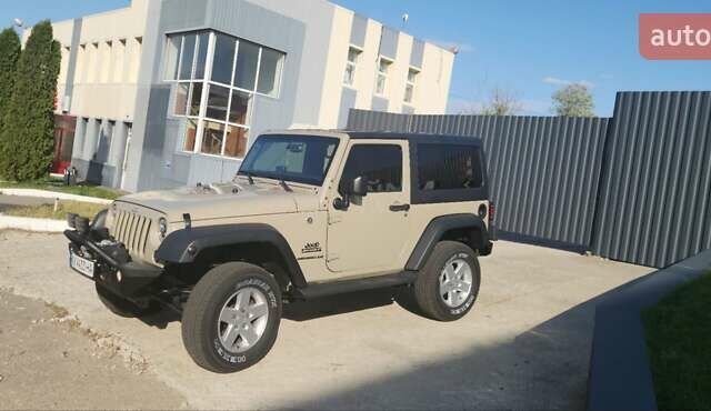 Бежевый Джип Вранглер, объемом двигателя 3.6 л и пробегом 63 тыс. км за 28000 $, фото 1 на Automoto.ua