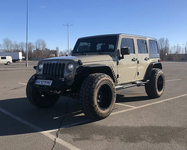 Бежевий Джип Wrangler, об'ємом двигуна 3.6 л та пробігом 82 тис. км за 34500 $, фото 1 на Automoto.ua