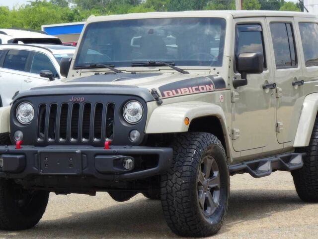 Бежевий Джип Wrangler, об'ємом двигуна 3.6 л та пробігом 33 тис. км за 14000 $, фото 1 на Automoto.ua