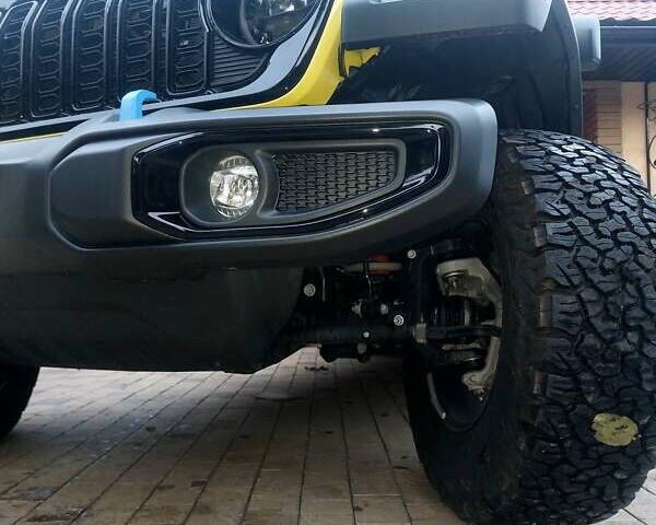 Жовтий Джип Wrangler, об'ємом двигуна 2 л та пробігом 2 тис. км за 60000 $, фото 1 на Automoto.ua
