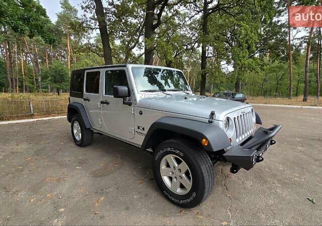 Сірий Джип Wrangler, об'ємом двигуна 3.8 л та пробігом 155 тис. км за 23900 $, фото 1 на Automoto.ua