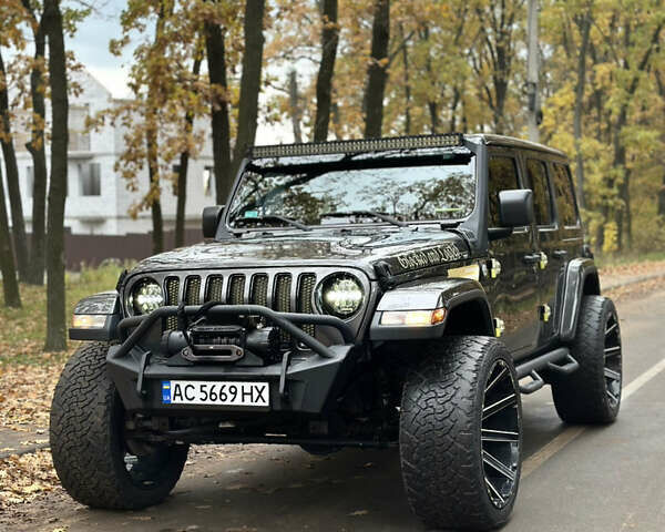Джип Wrangler 2019 у Софіївська Борщагівка на Automoto.ua Сірий Джип Wrangler, об'ємом двигуна 2 л та пробігом 82 тис. км за 35999 $, фото 1 на Automoto.ua
