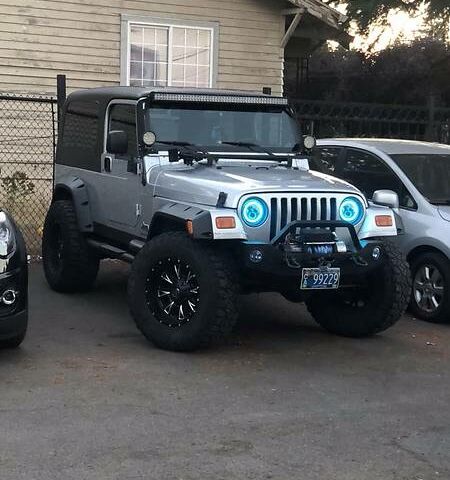 Сірий Джип Wrangler, об'ємом двигуна 4 л та пробігом 80 тис. км за 19000 $, фото 1 на Automoto.ua