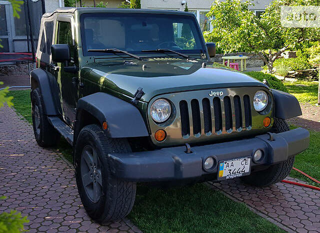 Зелений Джип Wrangler, об'ємом двигуна 3.8 л та пробігом 160 тис. км за 18900 $, фото 1 на Automoto.ua