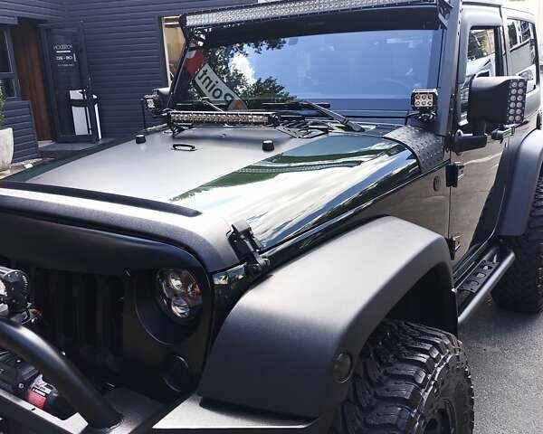 Зеленый Джип Вранглер, объемом двигателя 3.6 л и пробегом 32 тыс. км за 40000 $, фото 1 на Automoto.ua