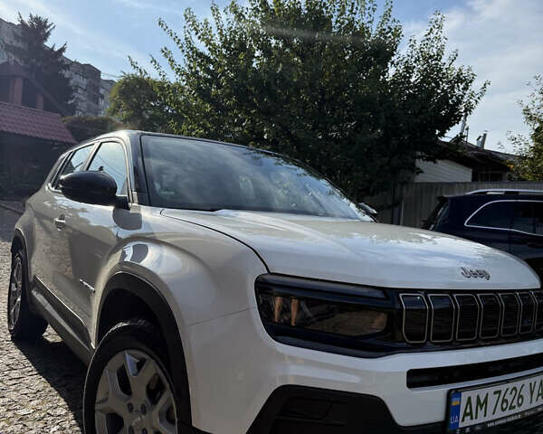 Джип Avenger 2024 в Житомире на Automoto.ua Белый Джип Avenger, объемом двигателя 0 л и пробегом 15 тыс. км за 22999 $, фото 1 на Automoto.ua