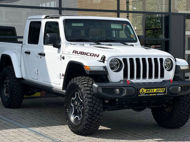 Белый Джип Gladiator, объемом двигателя 3.6 л и пробегом 135 тыс. км за 57000 $, фото 1 на Automoto.ua