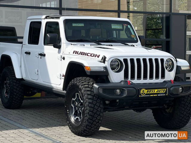 Белый Джип Gladiator, объемом двигателя 3.6 л и пробегом 135 тыс. км за 56000 $, фото 1 на Automoto.ua