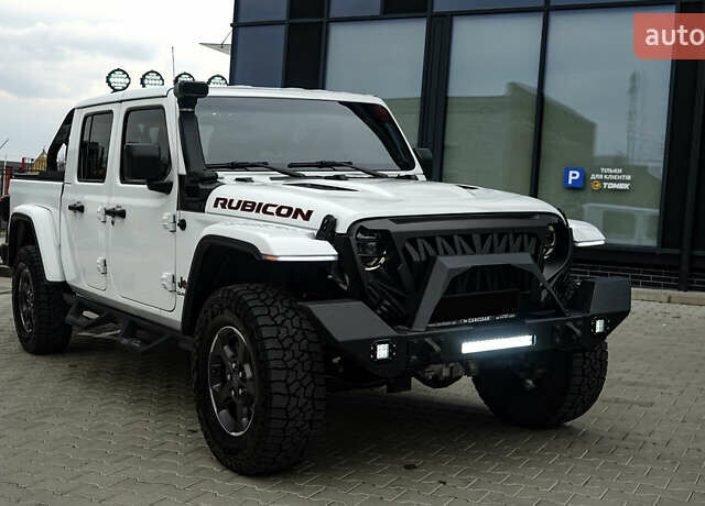 Білий Джип Gladiator, об'ємом двигуна 3.6 л та пробігом 34 тис. км за 59500 $, фото 1 на Automoto.ua