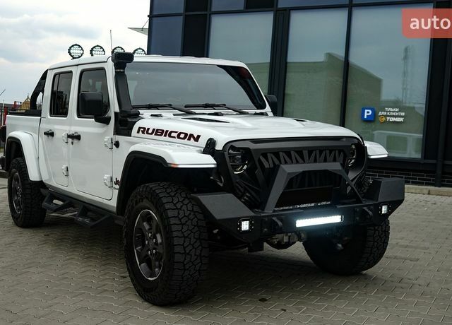 Білий Джип Gladiator, об'ємом двигуна 3.6 л та пробігом 41 тис. км за 55000 $, фото 1 на Automoto.ua