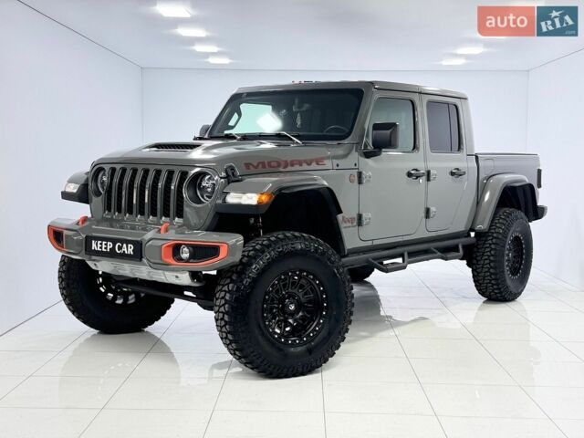 Джип Gladiator, объемом двигателя 3.6 л и пробегом 10 тыс. км за 55500 $, фото 1 на Automoto.ua
