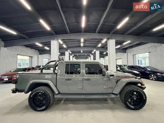 Серый Джип Gladiator, объемом двигателя 3.6 л и пробегом 50 тыс. км за 45500 $, фото 1 на Automoto.ua