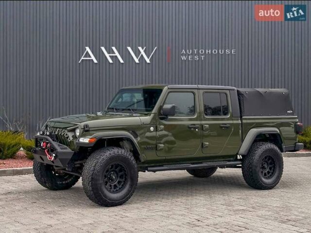Зеленый Джип Gladiator, объемом двигателя 3 л и пробегом 66 тыс. км за 53000 $, фото 1 на Automoto.ua