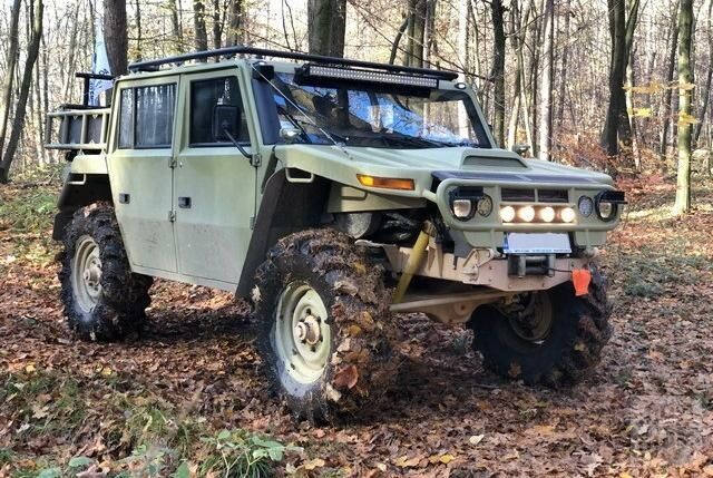 Зелений Джип Shamir, об'ємом двигуна 3 л та пробігом 10 тис. км за 29000 $, фото 1 на Automoto.ua